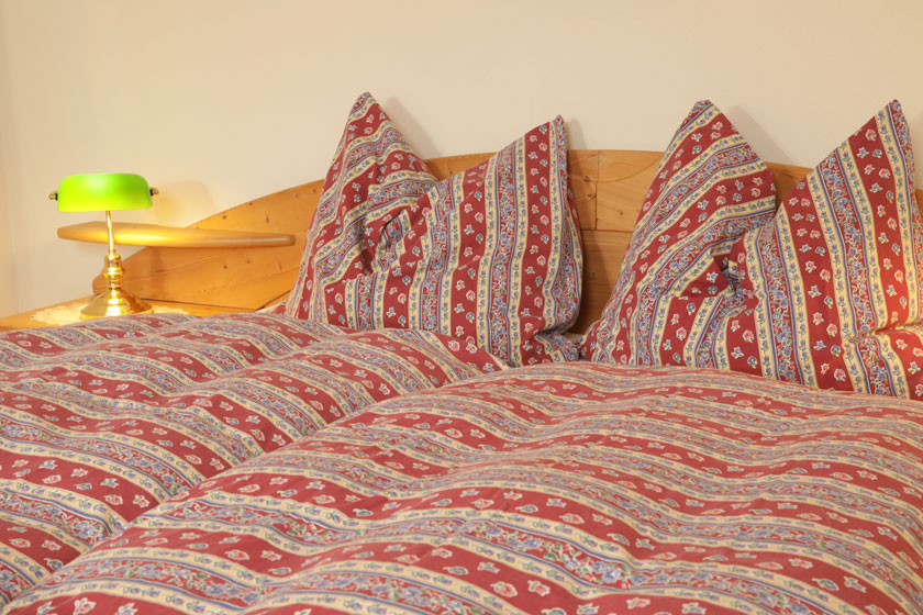 Doppelbett für 2 Personen